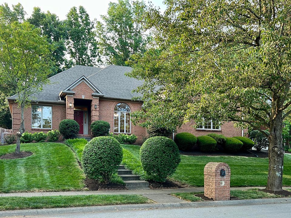 1st image of 821 Meadowbrook Dr