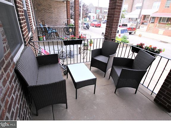 3rd image of 2737 S Darien St