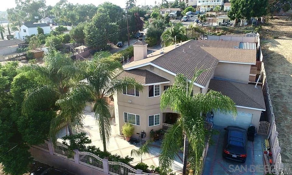 1st image of 2305 32nd St