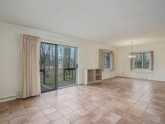 5th image of 3020 Bristol Ct
