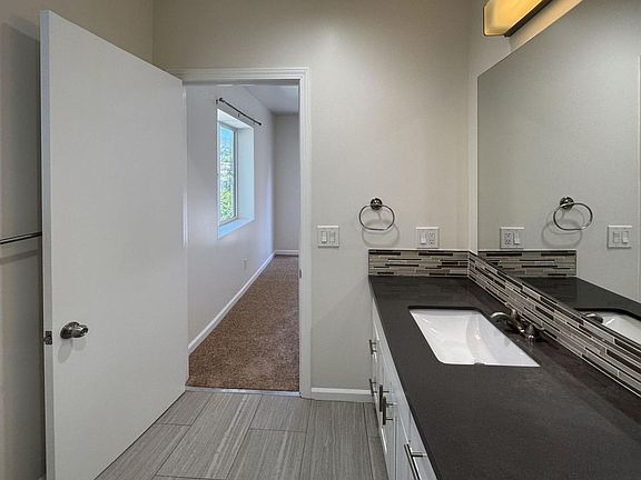5th image of 6159 Mesa Ave #3/4