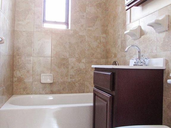 4th image of 2816 8th Ave APT 5B