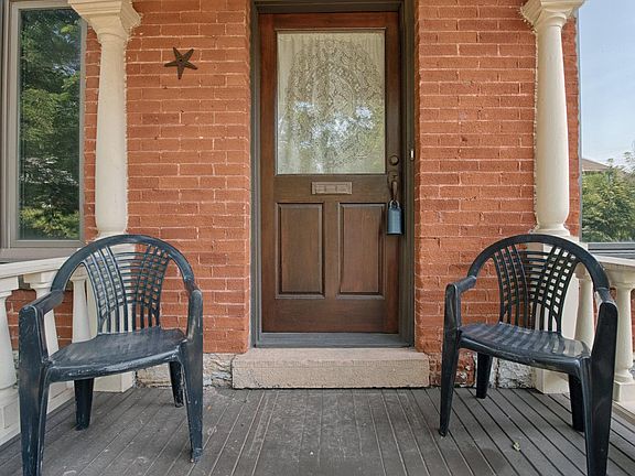 2nd image of 52 Delos St W