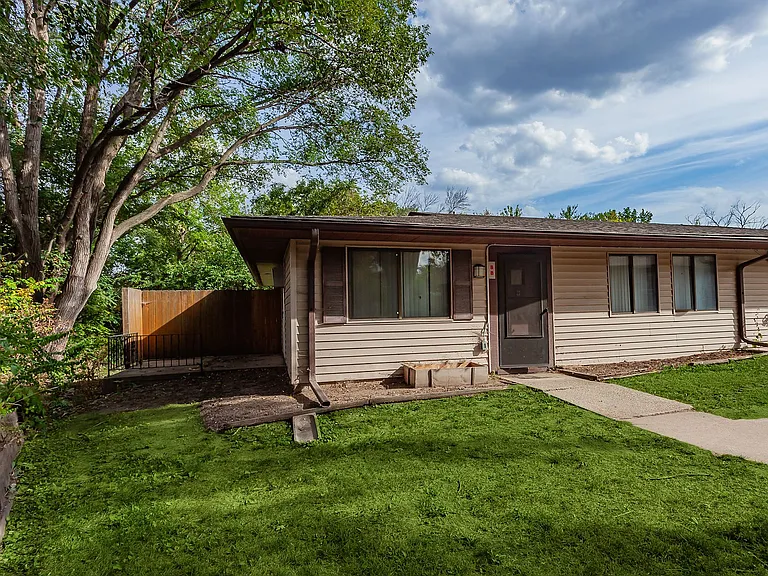 ONE MONTH FREE rent PLUS reduced rents! — Photo 20