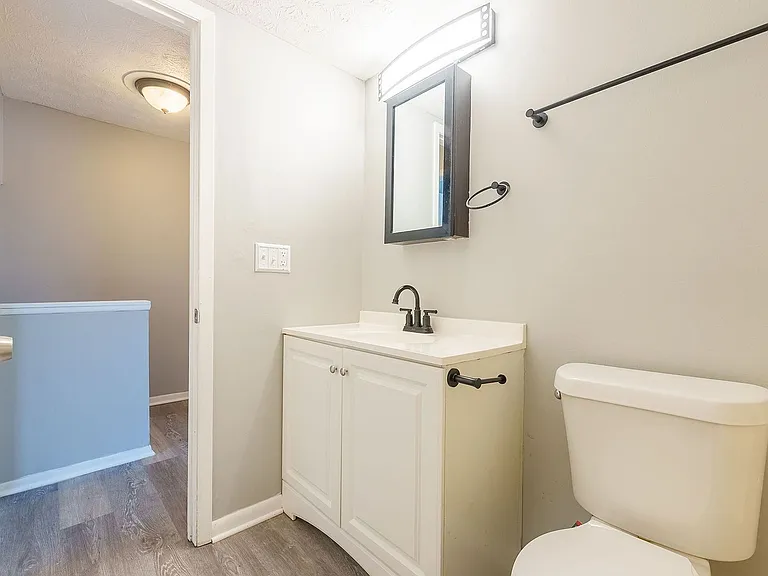 100 Heritage Cir #122 — Photo 9