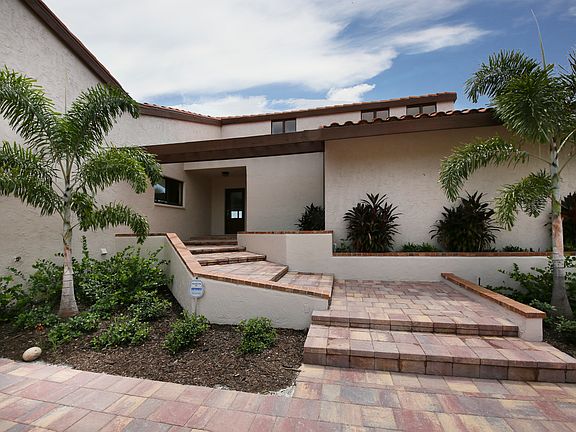 3rd image of 295 Green Dolphin Dr