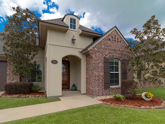 3rd image of 300 Forest Creek Dr