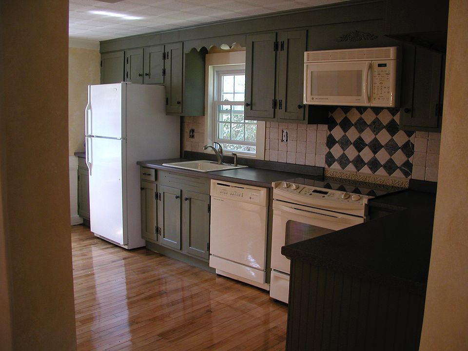 1st image of 11 Pickett Ct #1