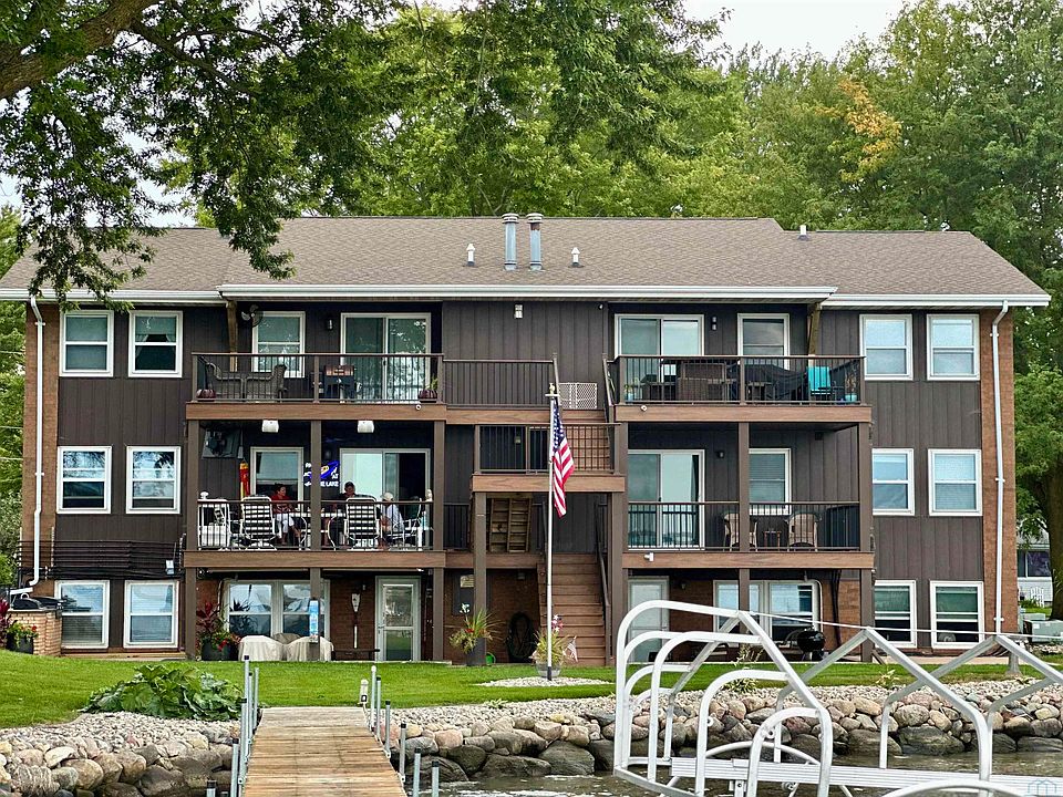 1st image of 111 N Emerald Dr APT 2
