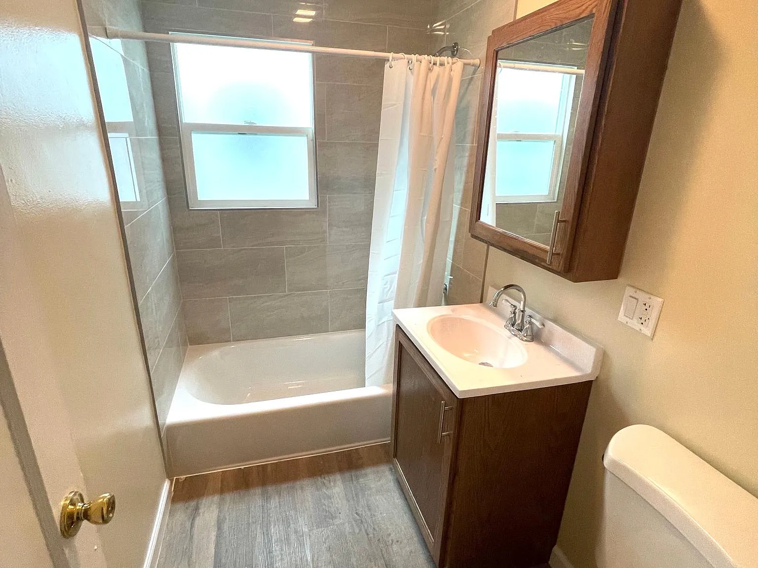 1405 E Ocean Blvd — Photo 2