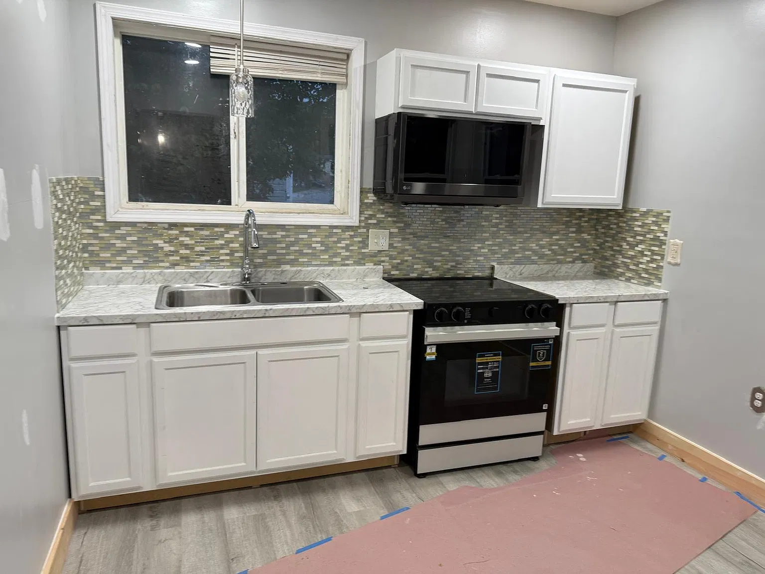 2 bed, 976 sqft, $1,200 — Photo 3