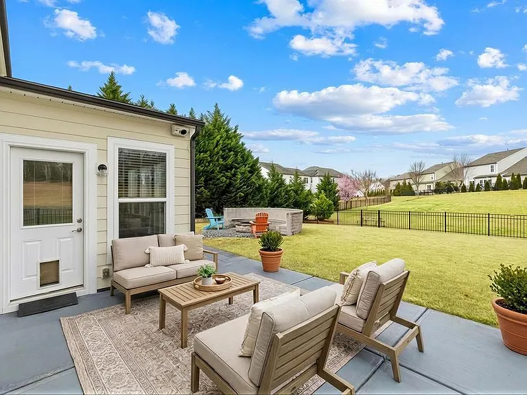 1084 Crescent Moon Dr — Photo 38