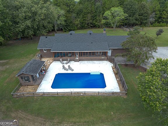2nd image of 1328 Abrams Rd SE