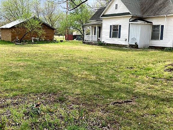 4th image of 112 Janett St