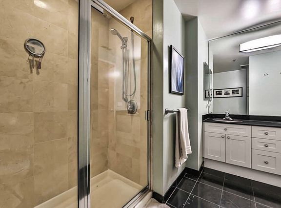 2nd image of 1201 W Adams St APT 909