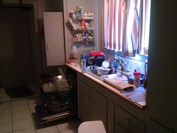 4th image of 1302 Saint Mary St