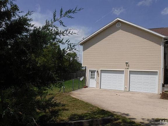 2nd image of 18516 Lynn Ln