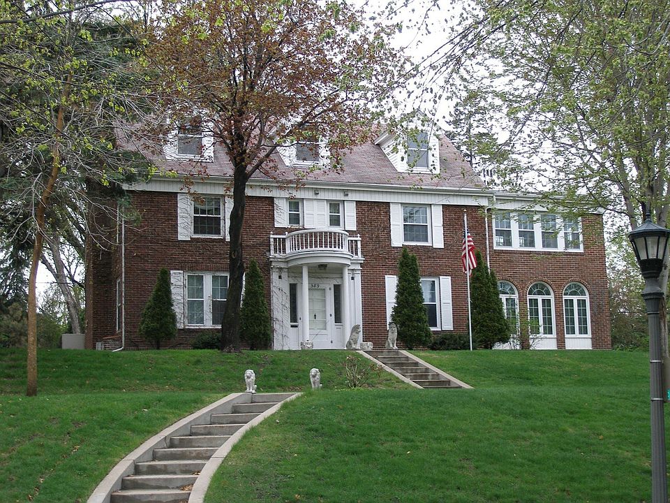 589 Montcalm Pl, Saint Paul, MN 55116 Zillow