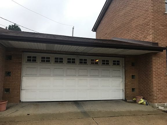 4th image of 4837 W Bryn Mawr Ave