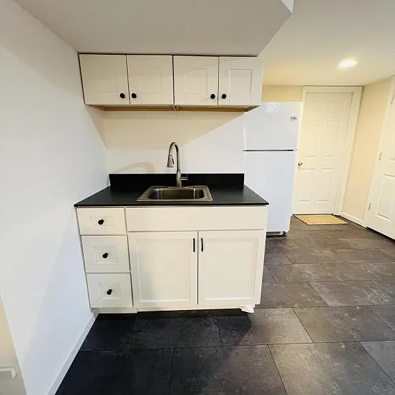 302 Park Hall S — Photo 9