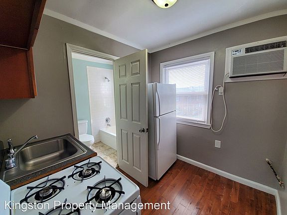 5th image of 1416 Townley Dr APT L