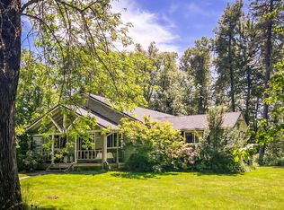 191 River Grove Dr, Cave Junction, OR 97523