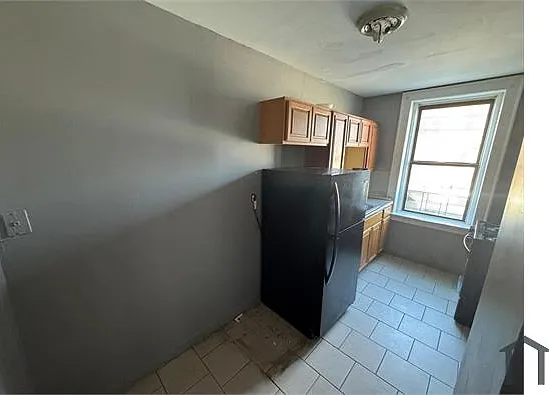 329 Park Ave #4 — Photo 1