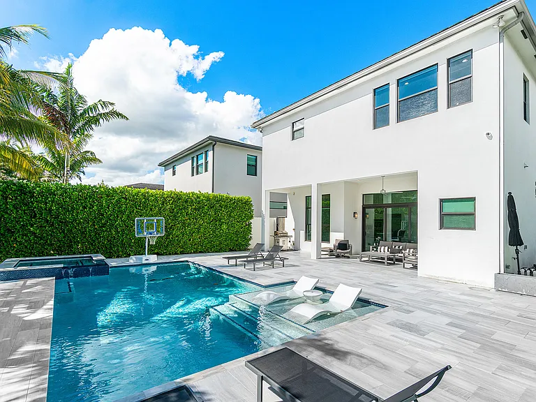 9006 Dulcetto Ct — Photo 50