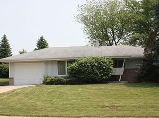 5226 Morley Dr, Greendale, WI 53129