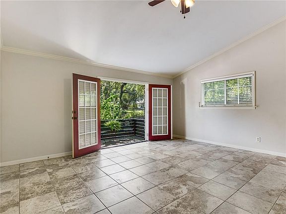 2nd image of 3102 Glen Ora St APT 4
