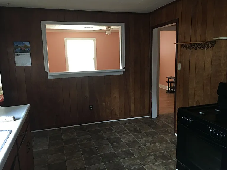 2216 Mississippi Ave — Photo 2