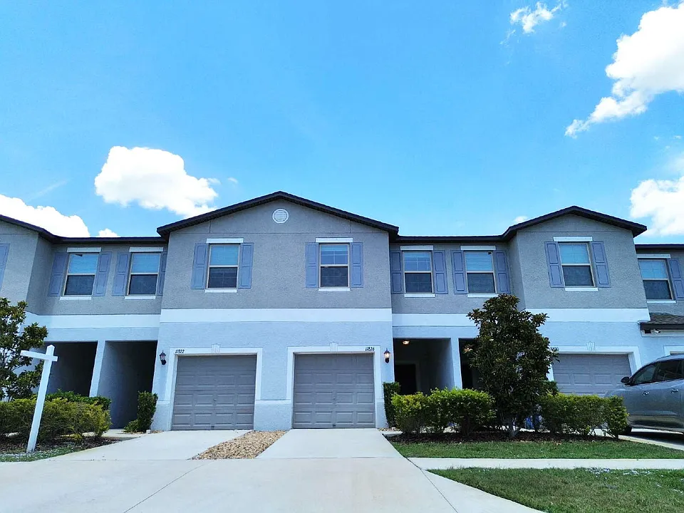 11826 Dumaine Valley Rd