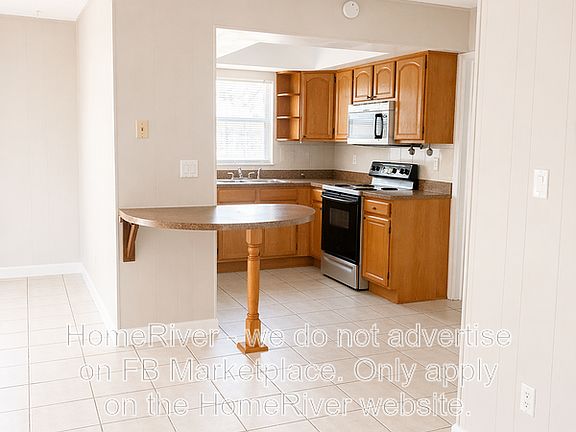 5th image of 4724 Watkins Ave #A