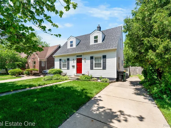 1712 Ash St, Wyandotte, MI 48192