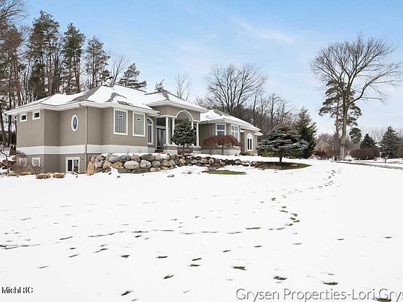 4th image of 86 Stonehenge Dr SW