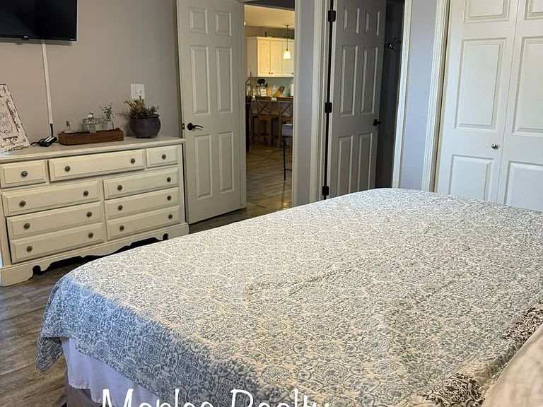 161 Avondale Dr #12 — Photo 11