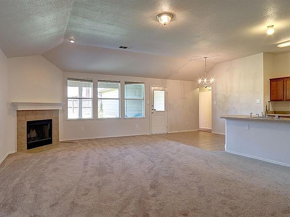 3rd image of 1612 Swan Ct