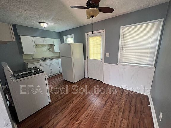 5th image of 66 N Waverly St