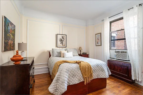 Sold by Level Group | media 10