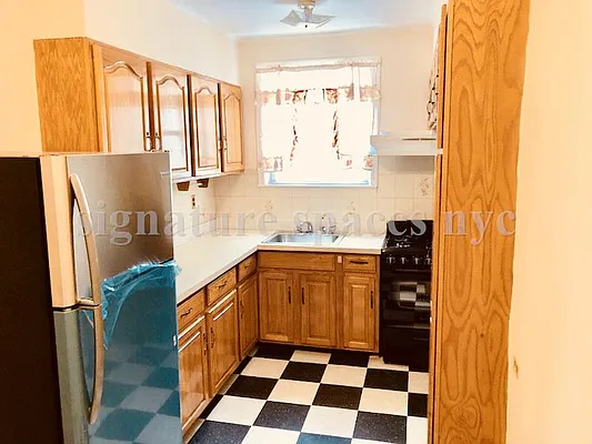 Rented by Signature Spaces NYC Corp | media 4