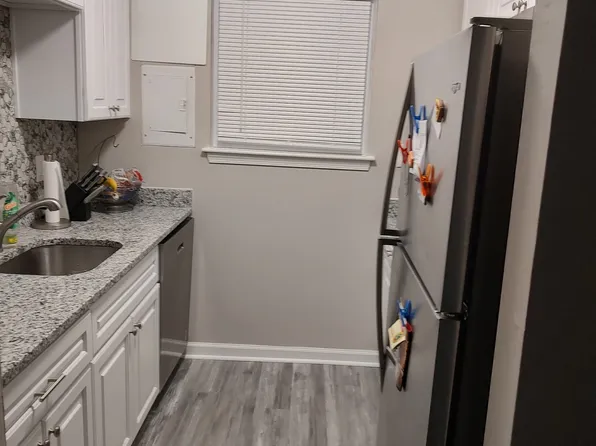 807 Spencer Ct, Virginia Beach, VA