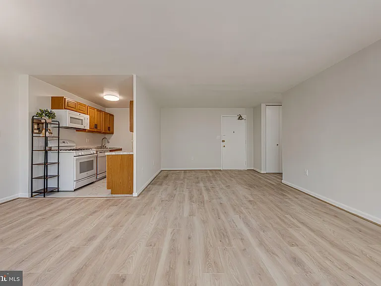 1200 S Arlington Ridge Rd #714 — Photo 21