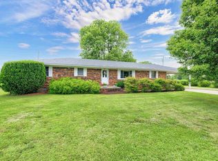 300 Bell Hite Ave, Morganfield, KY 42437