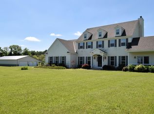 33815 Washington Ave, Burlington, WI 53105