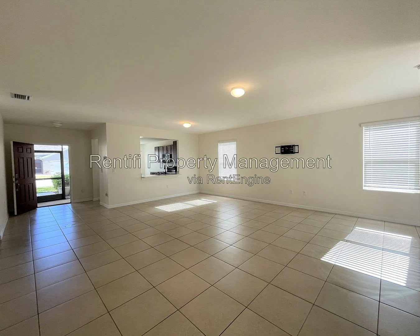 3 bed, 2.0 bath, 1747 sqft, $1,849 — Photo 4