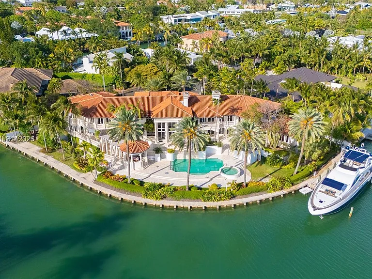 260 Cape Florida Dr — Photo 38