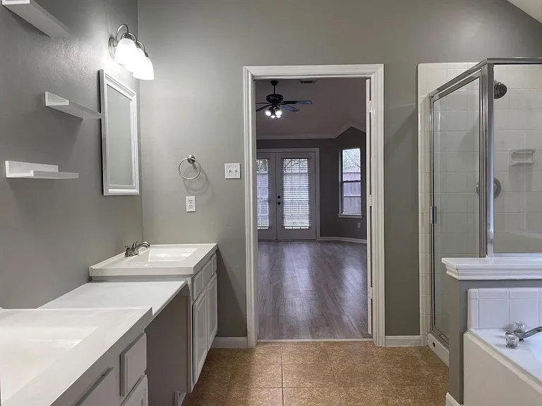 214 Darby Trails Dr — Photo 10