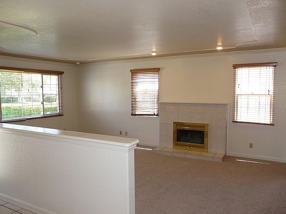 2nd image of 109 Birch Ln