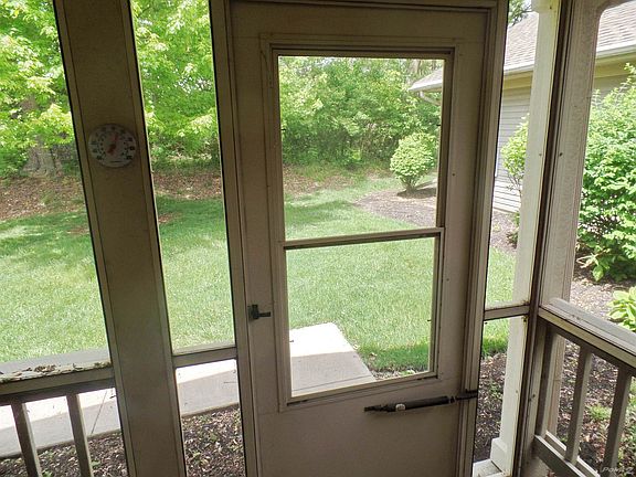 5th image of 529 Kensington Dr