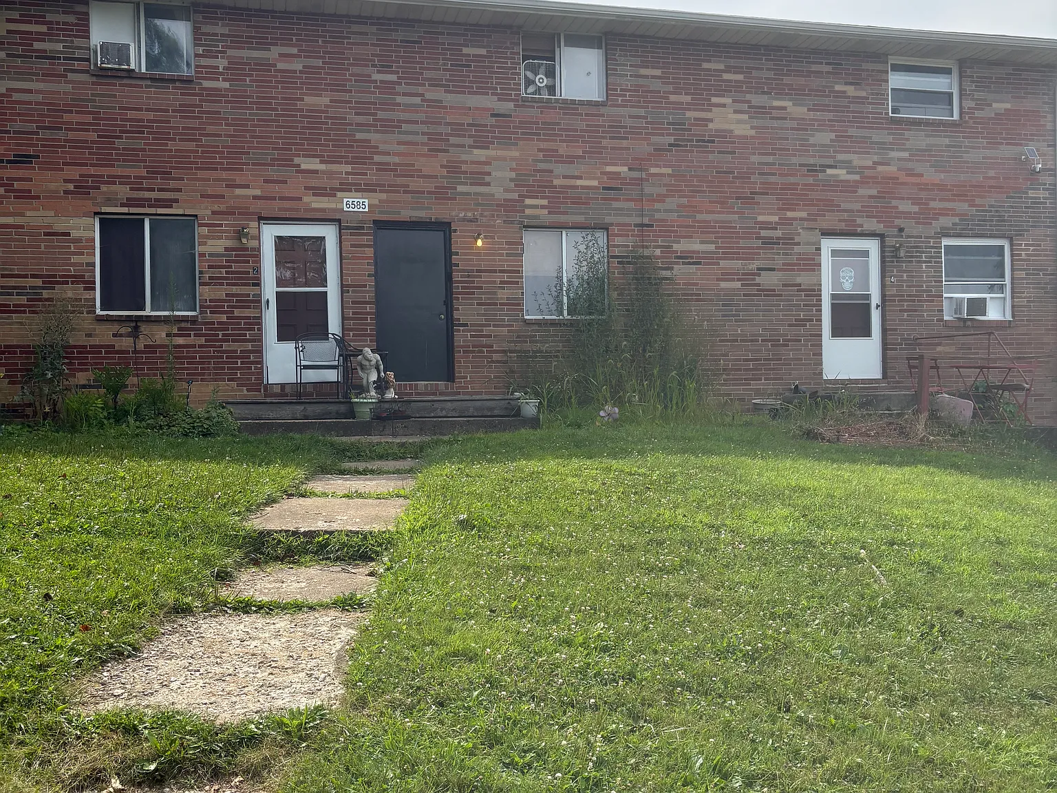2 bed, $995 — Photo 1